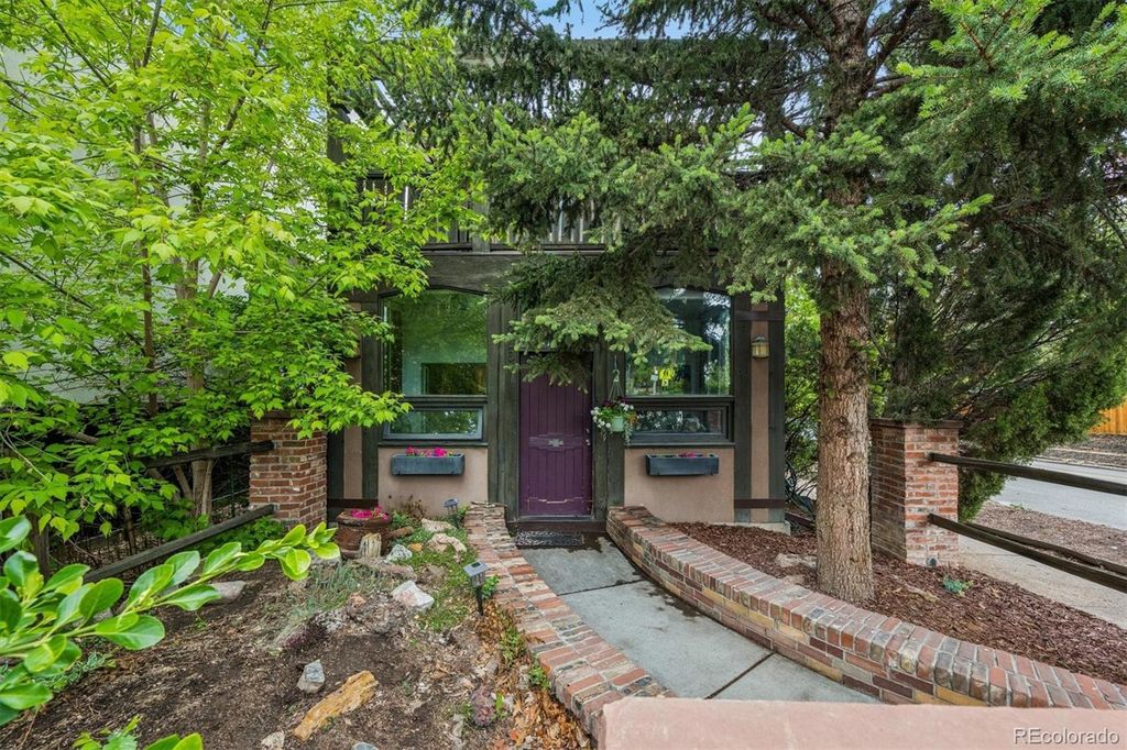 Photo of 2001 S Marion Street, Denver, CO 80210 (MLS # 6645113)