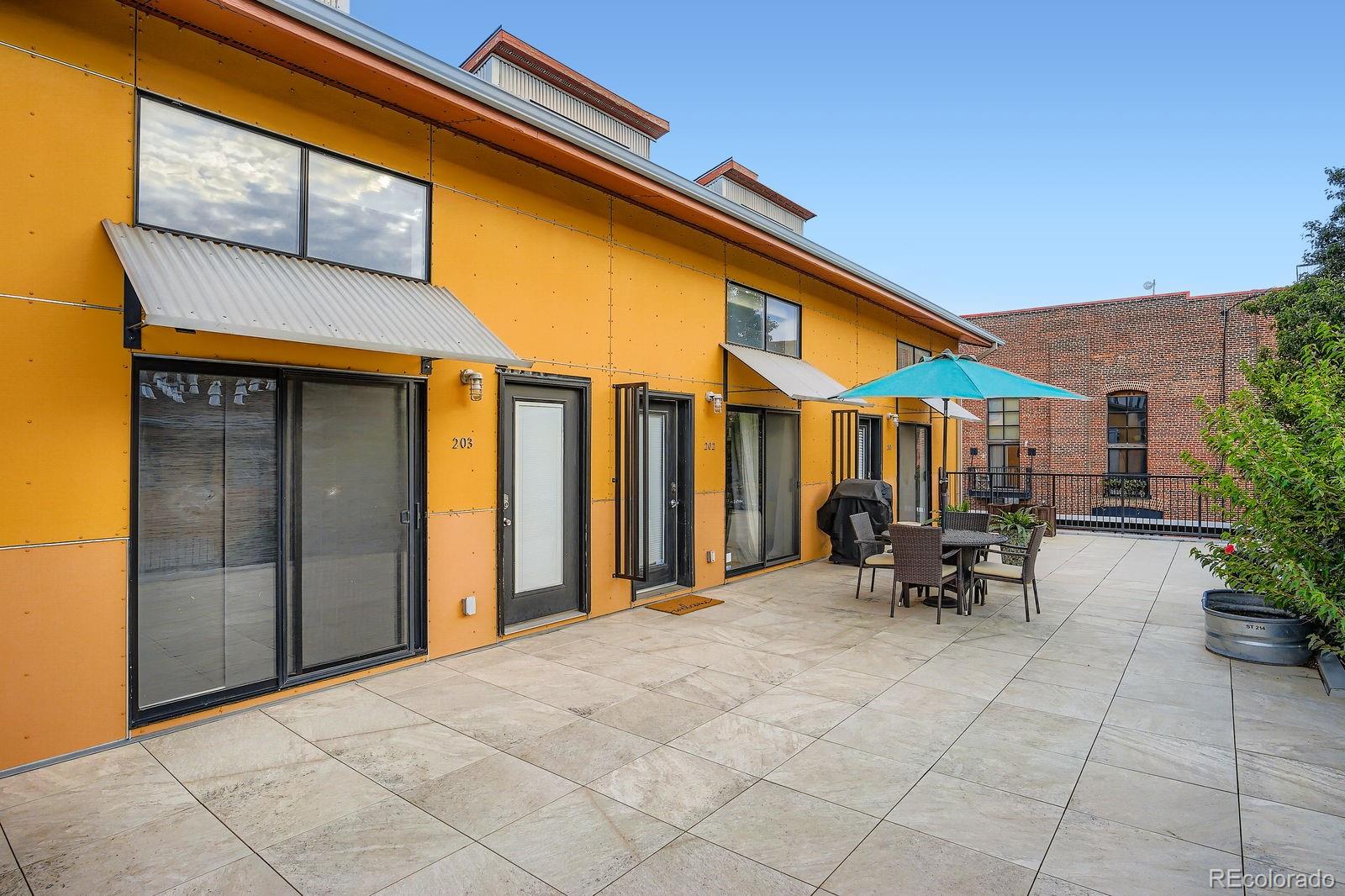 3295 Blake Street 202