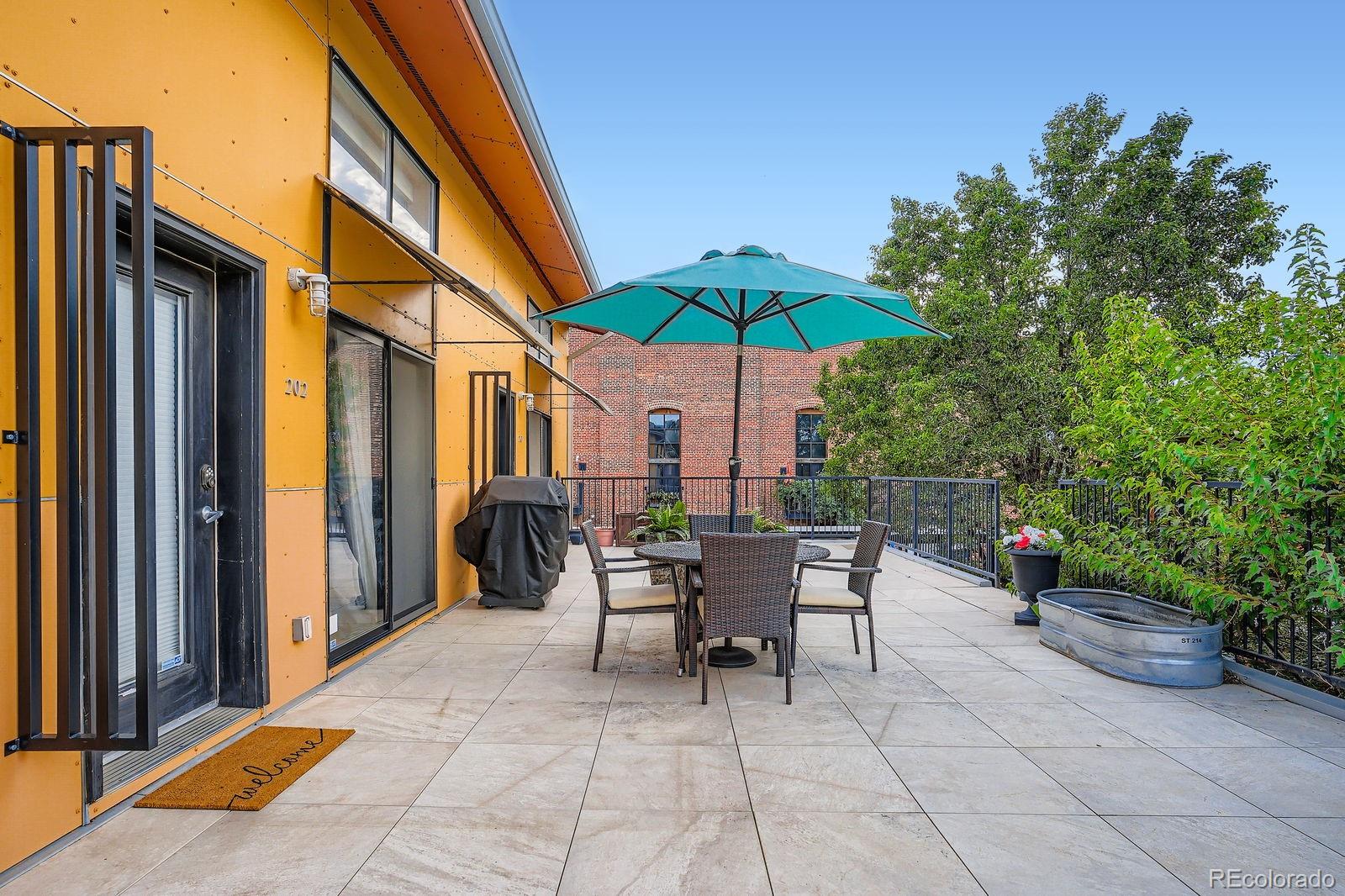 3295 Blake Street 202
