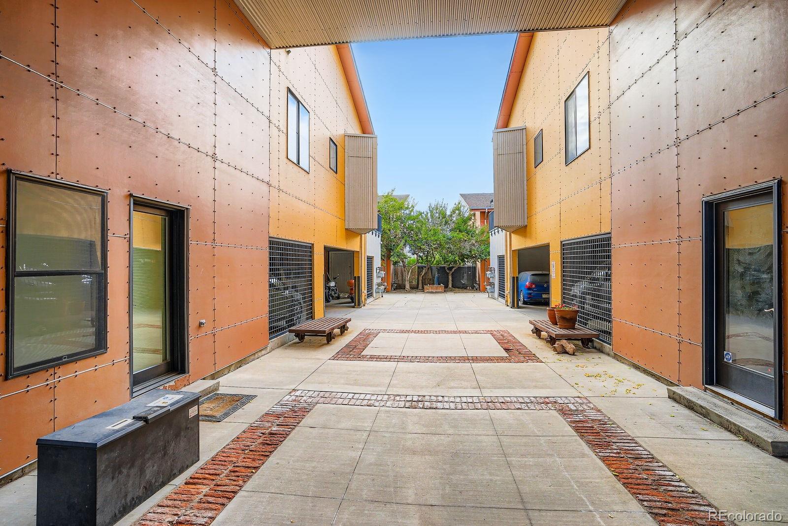 3295 Blake Street 202