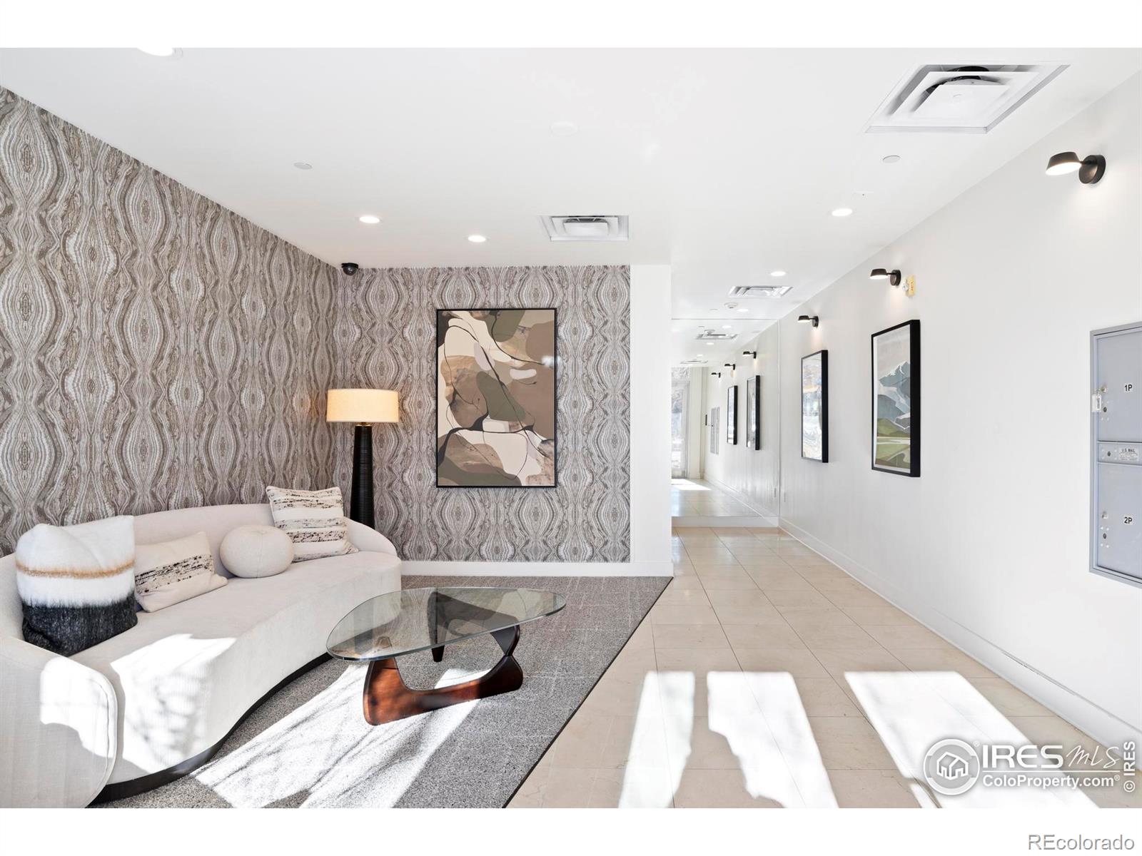 1155 Canyon Boulevard 202