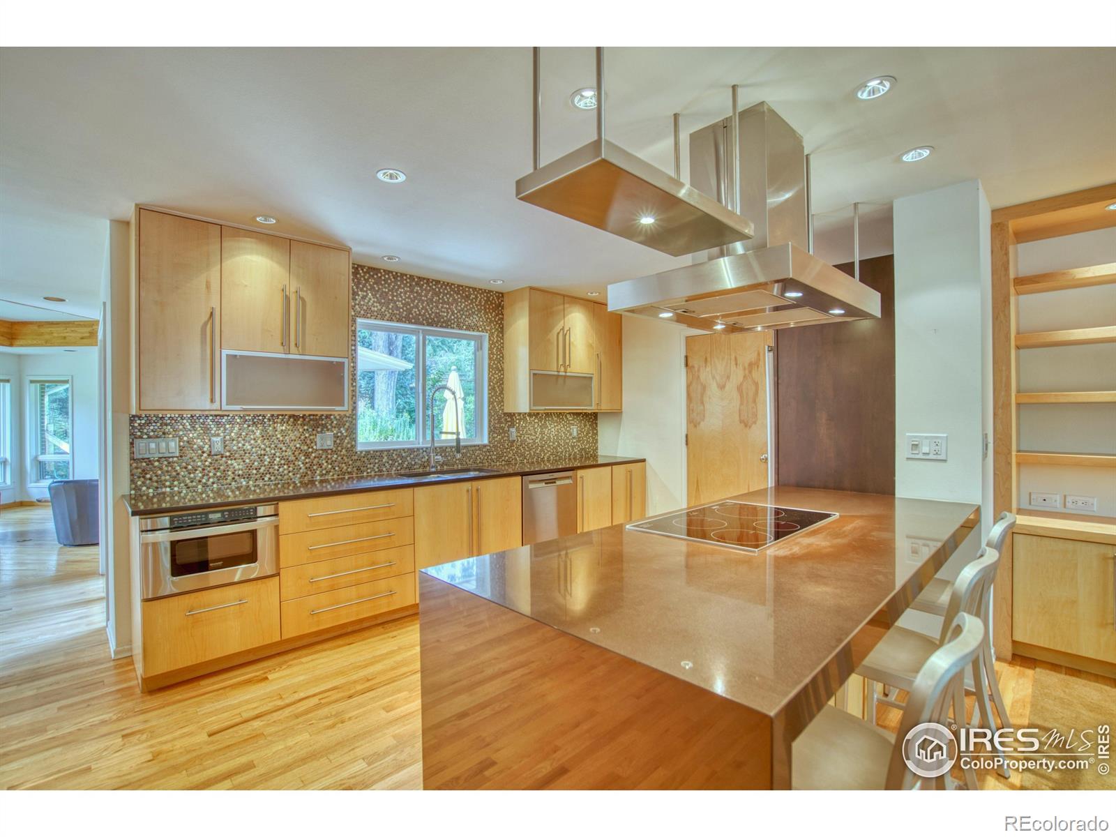2605 Table Mesa Court