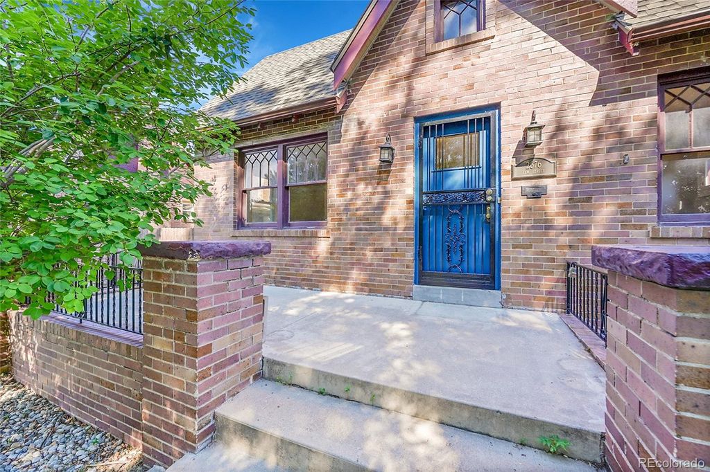 Photo of 2676 Elm Street, Denver, CO 80207 (MLS # 4863313)