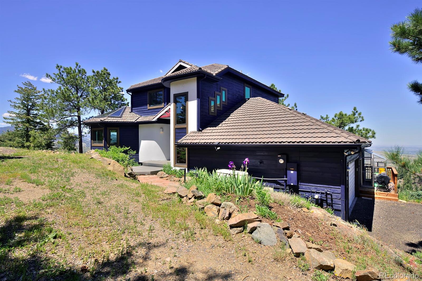 848 Golden Point Drive