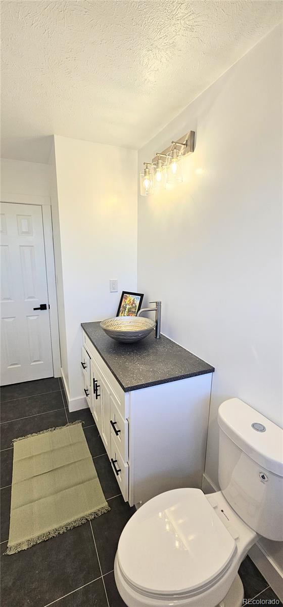 9040 N Raleigh Street