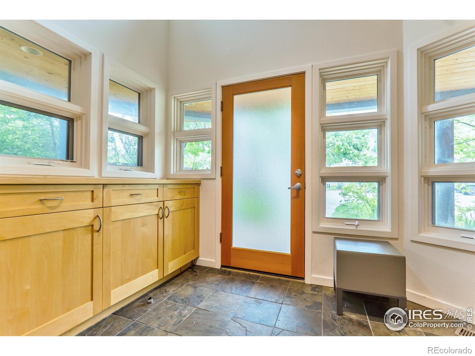 516 Valley View Drive