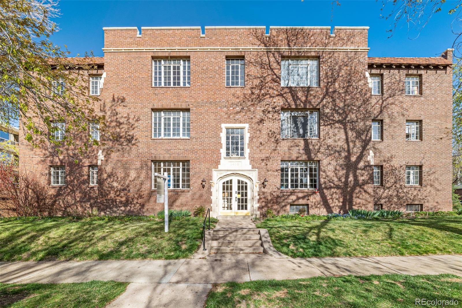 1410 Vine Street 3