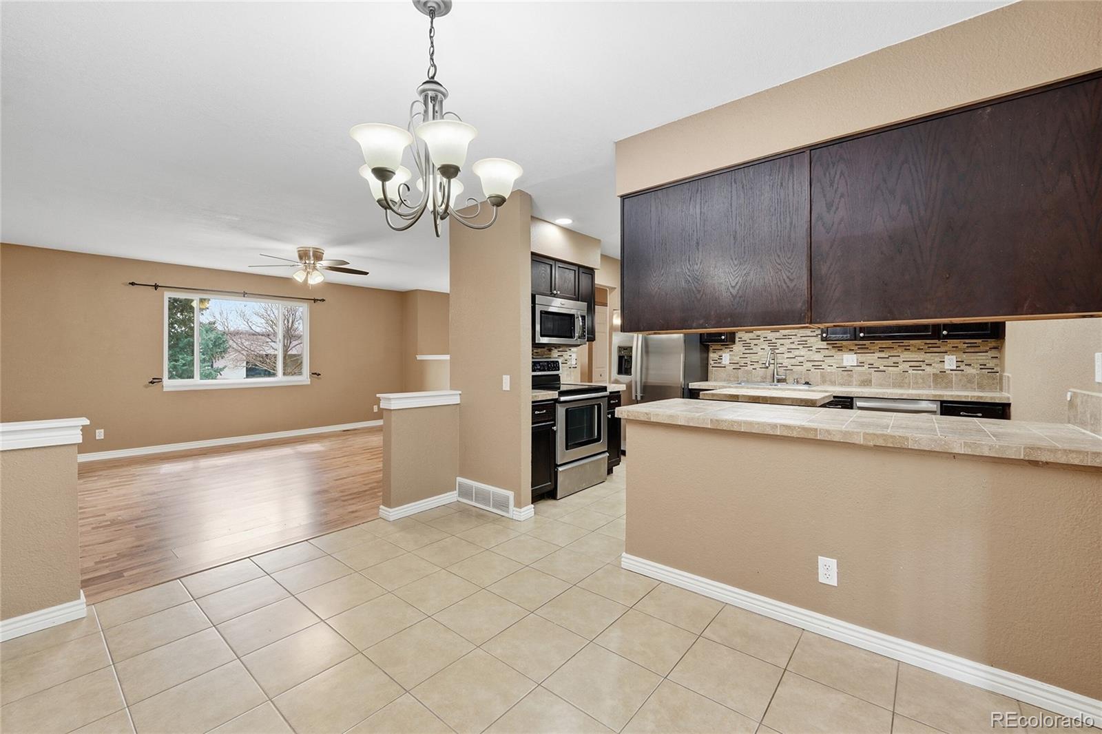 7433 S Quince Street