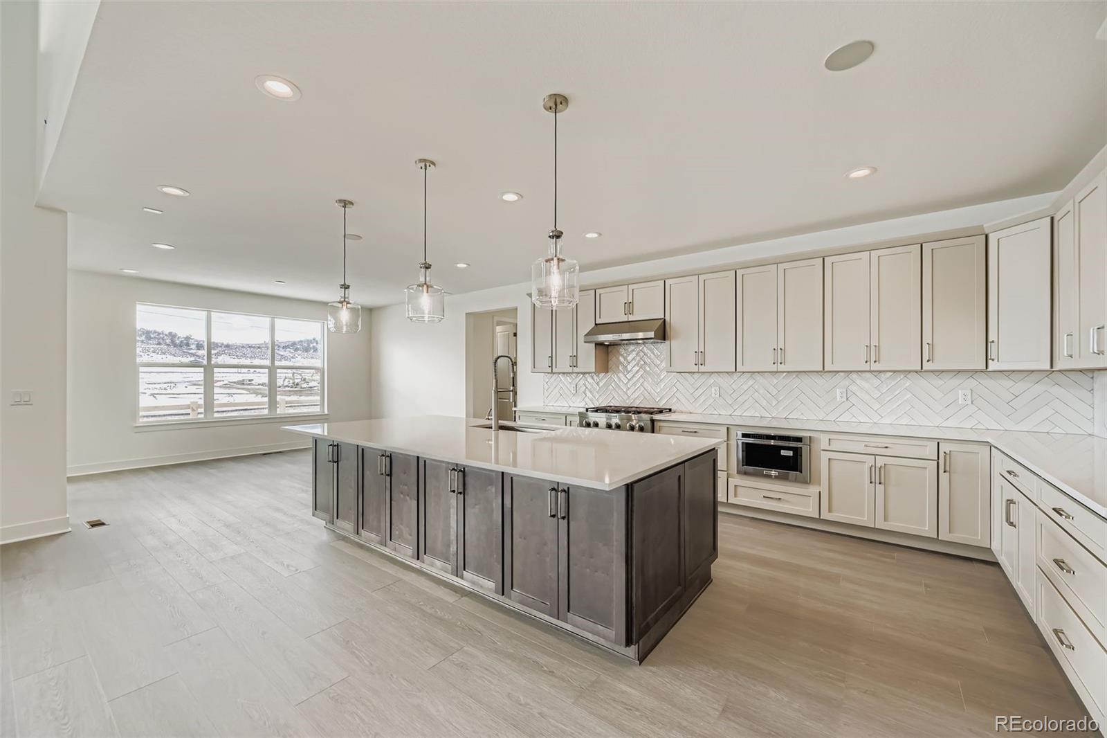 3157 Westcliff Drive