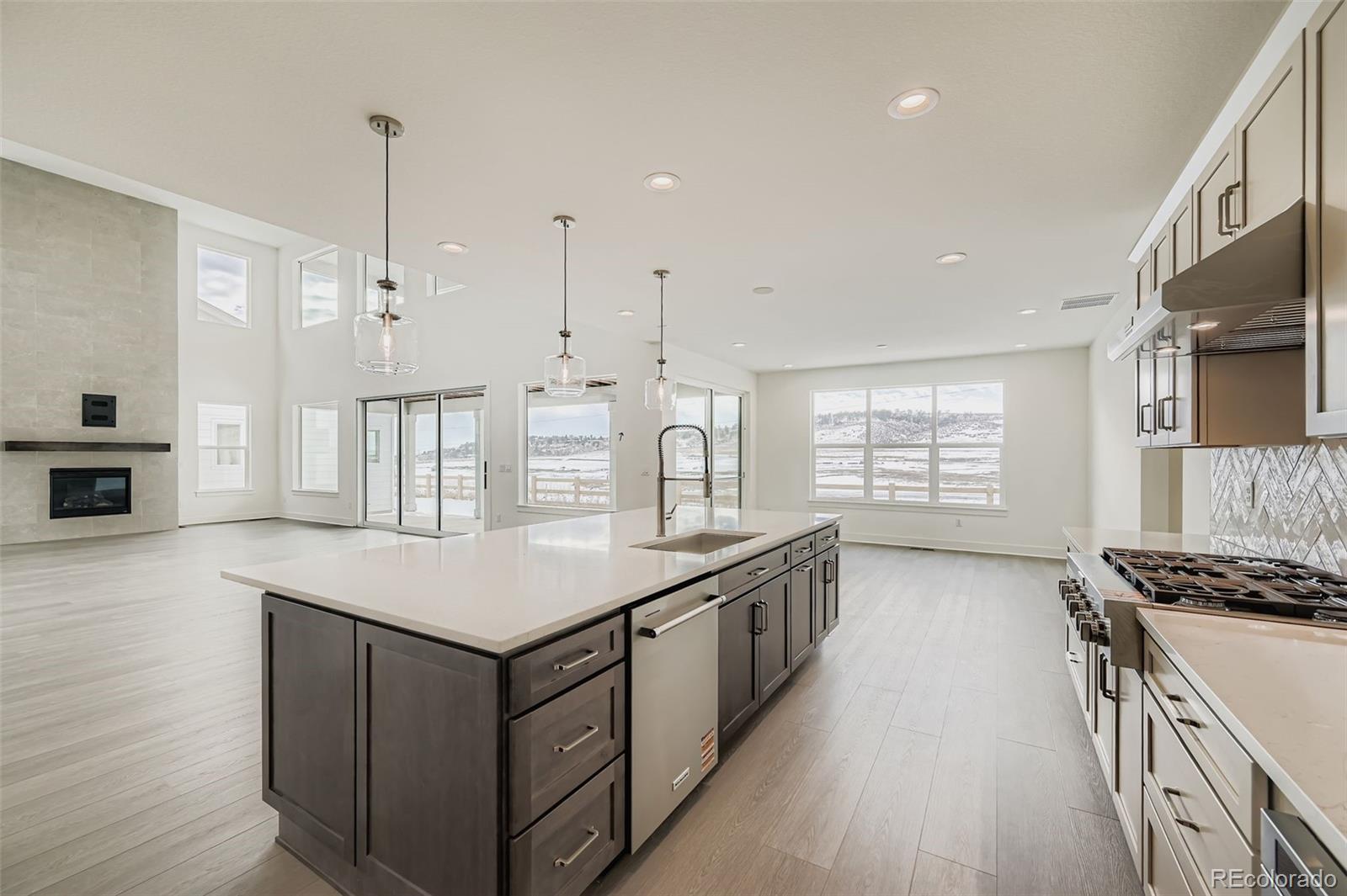 3157 Westcliff Drive