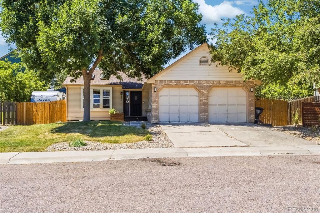 Photo of 9574 W Elmhurst Place, Littleton, CO 80128 (MLS # 7207888)