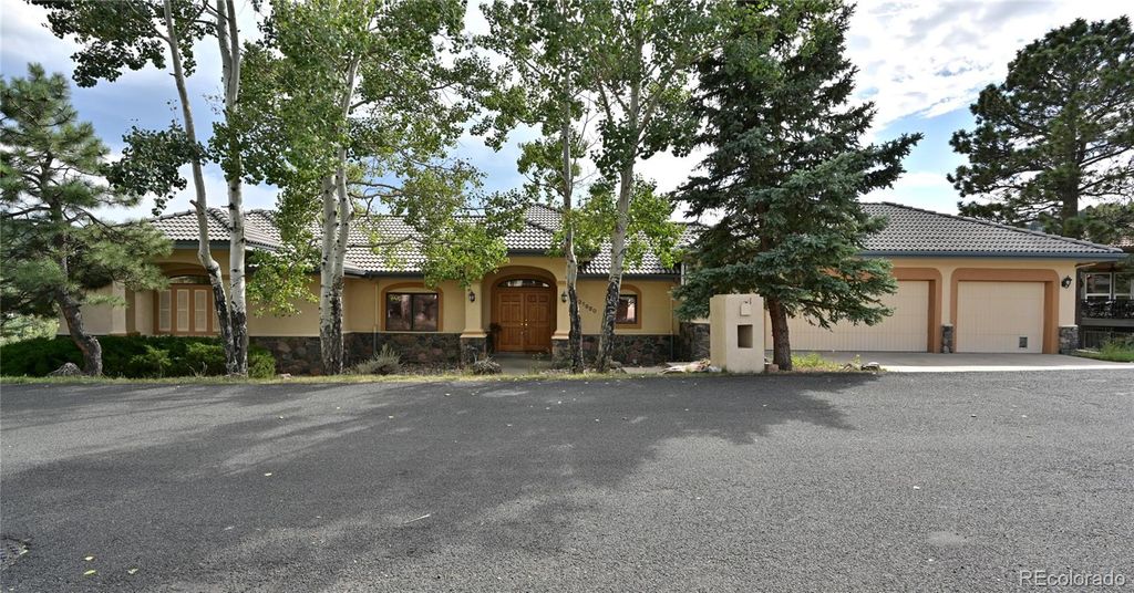 Photo of 21980 Anasazi Way, Golden, CO 80401 (MLS # 5308987)