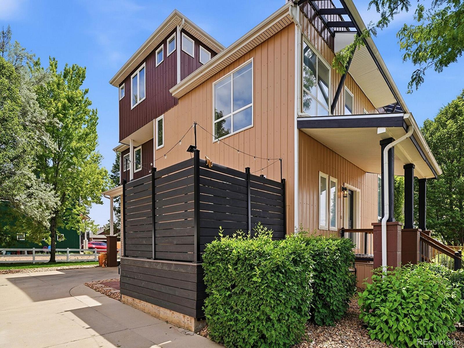 827 Spruce Court