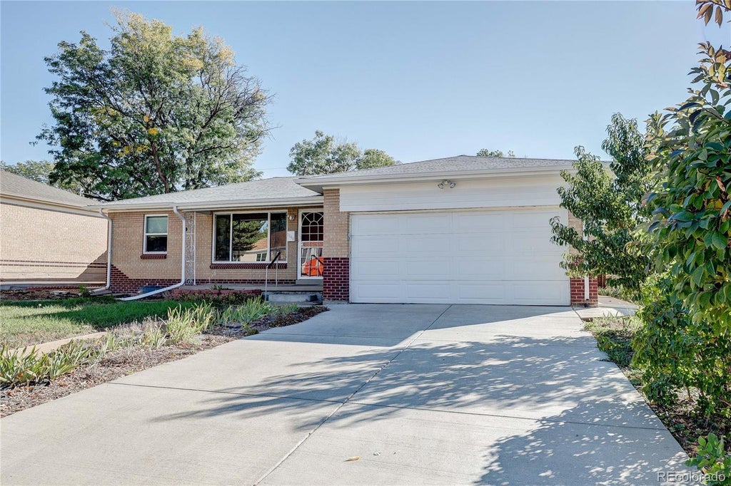 Photo of 1140 S Gray Street, Lakewood, CO 80232 (MLS # 5881299)