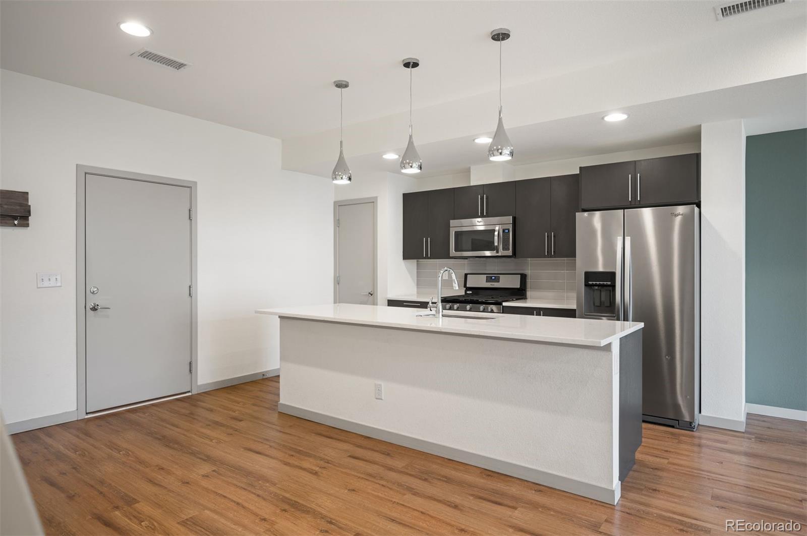 5810 W 39th Place