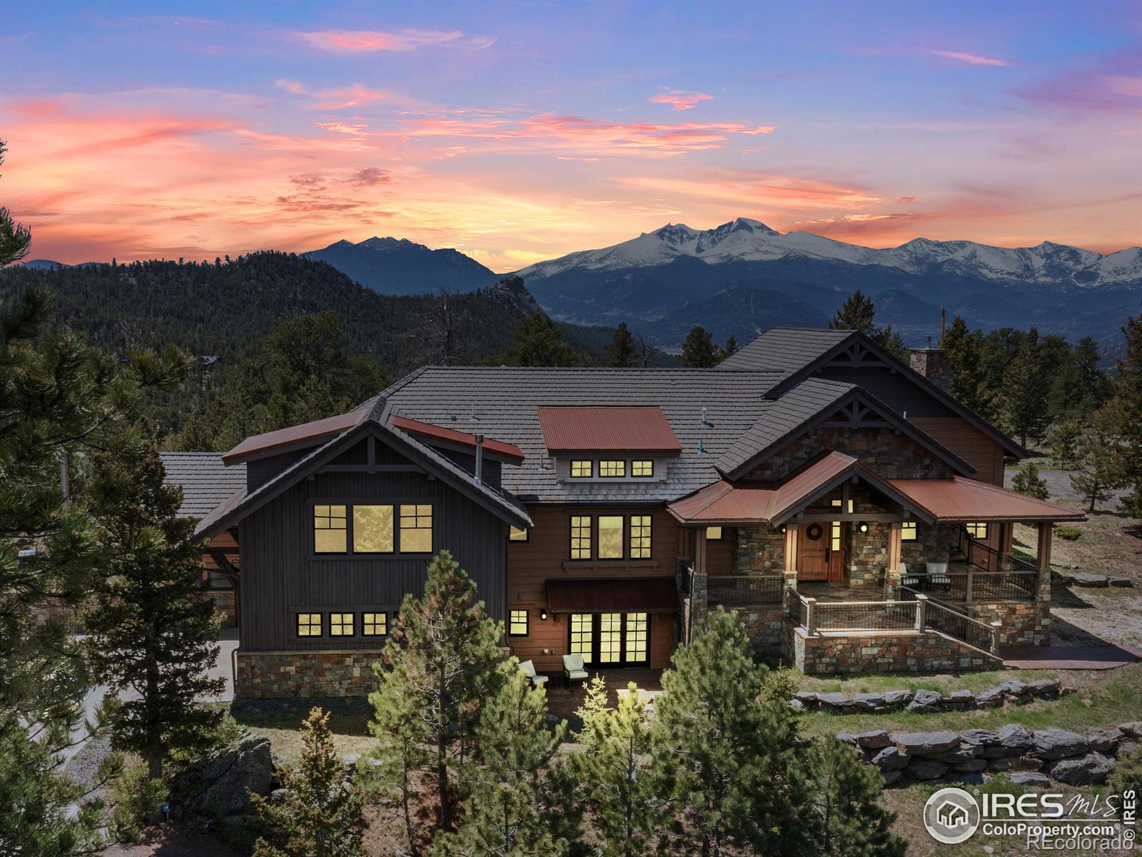 3411 Hillcrest Lane