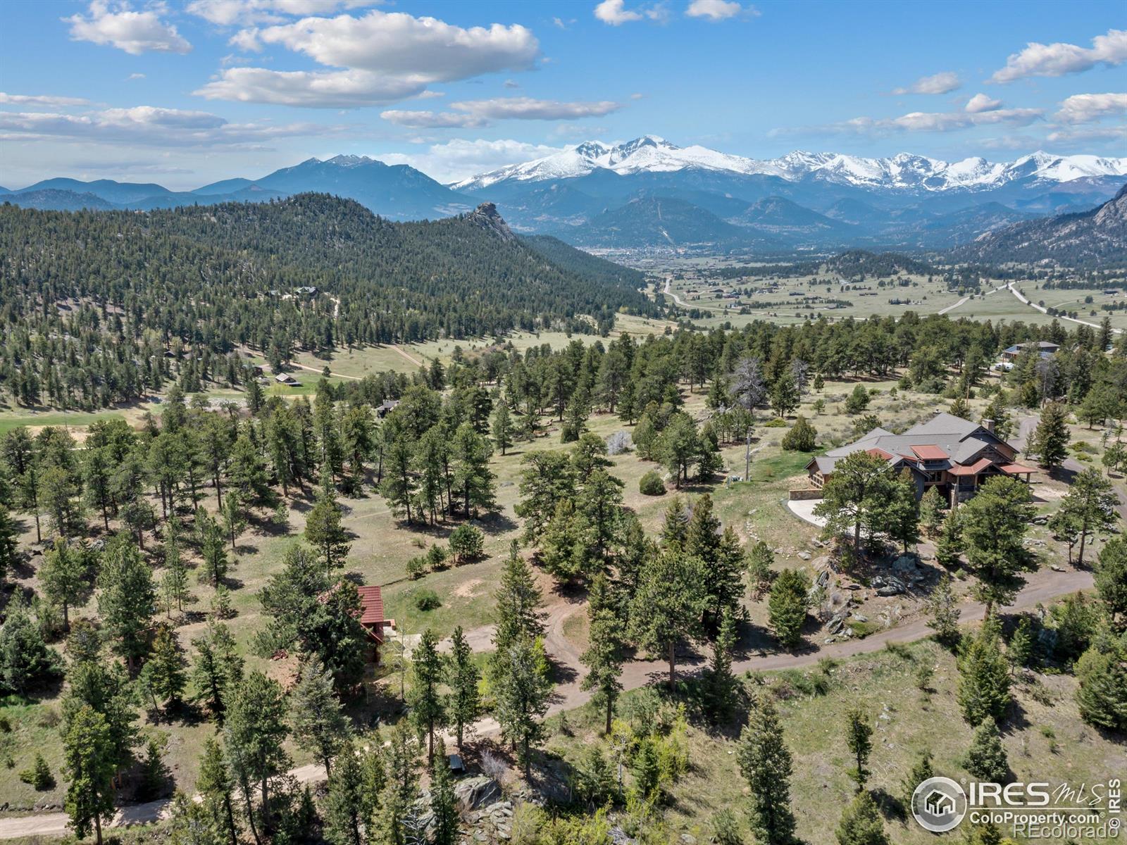 3411 Hillcrest Lane