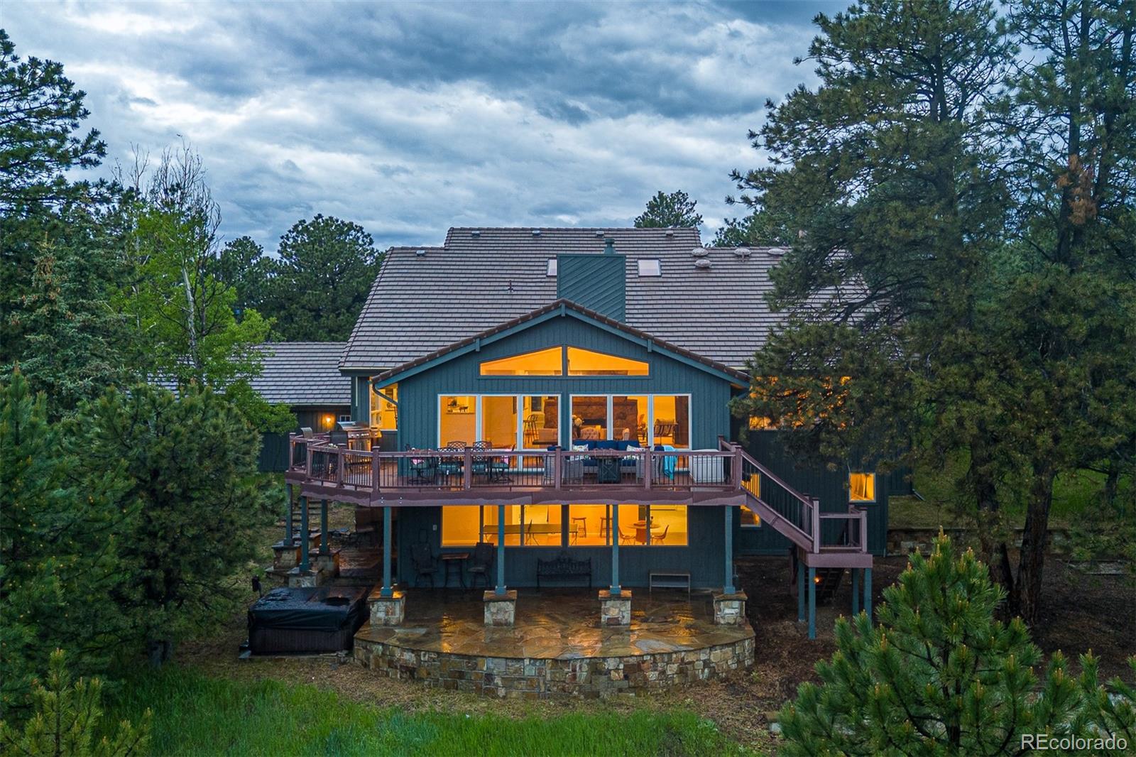1952 Columbine Court