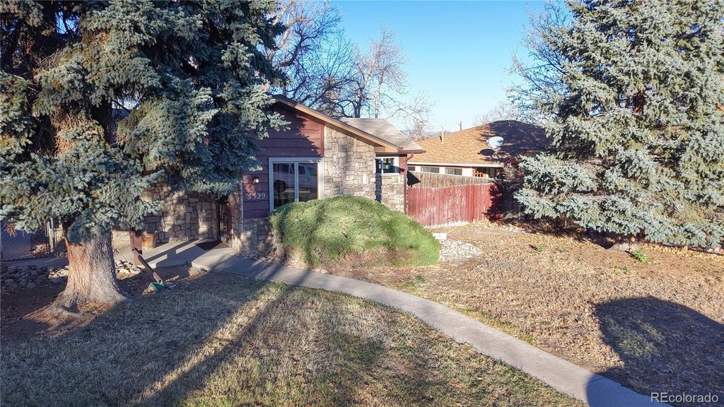 Photo of 5529 S Greenwood Street, Littleton, CO 80120 (MLS # 6281559)