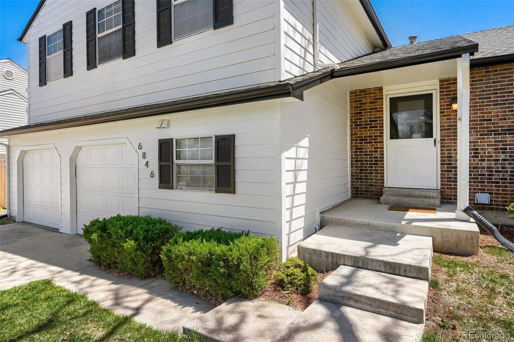 Photo of 6846 S Glencoe Court, Centennial, CO 80122 (MLS # 6598629)