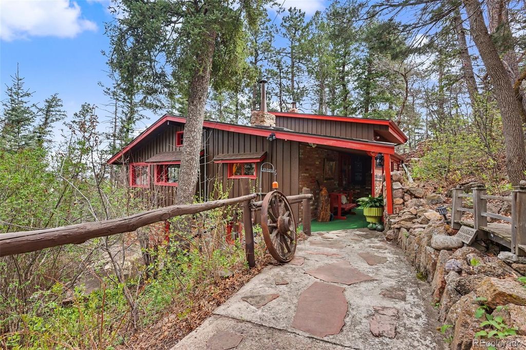 Photo of 3875 Overlook Road, Colorado Springs, CO 80906 (MLS # 3627185)