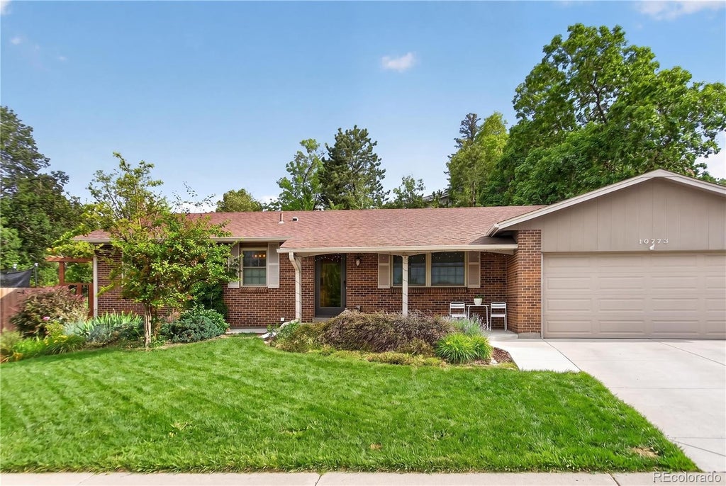 Photo of 10773 W Marlowe Place, Littleton, CO 80127 (MLS # 7948424)
