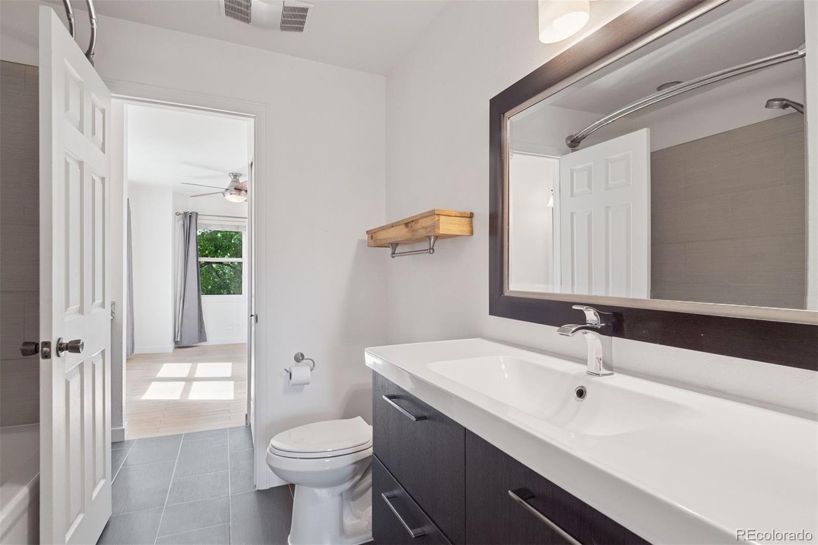 11 W Ellsworth Avenue 22