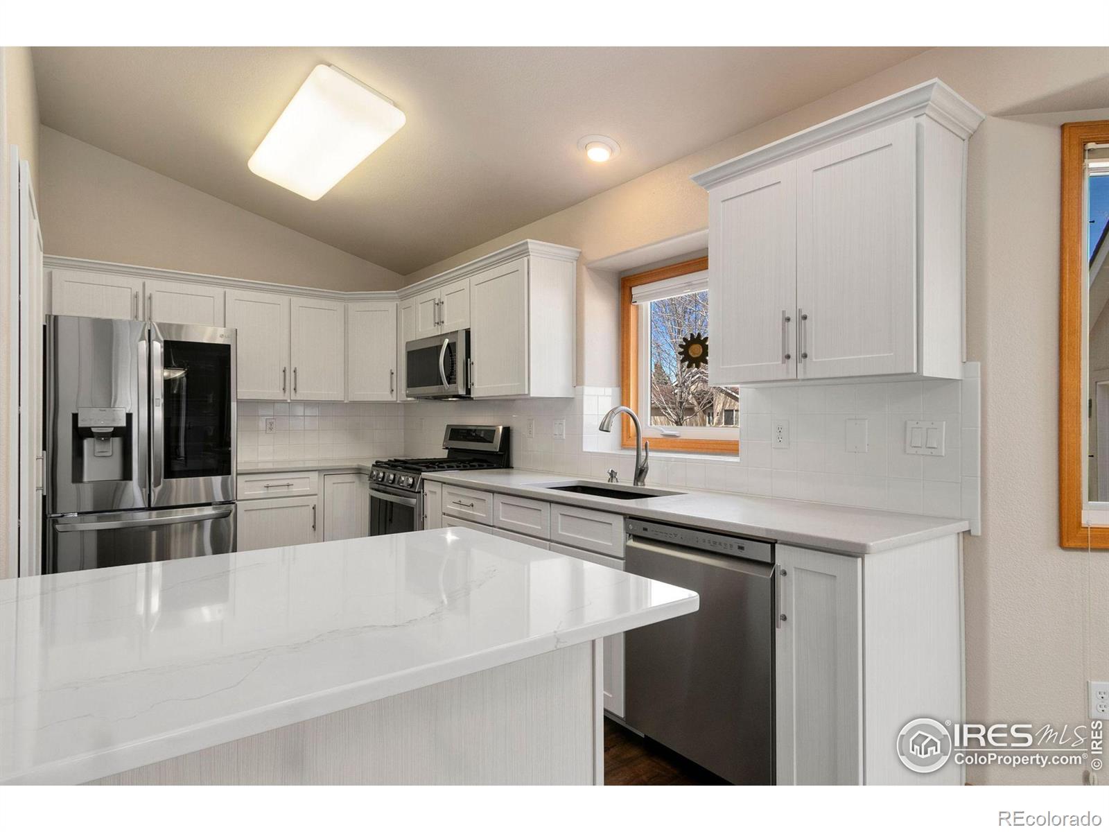 Photo 5 of 40 of 3982 Blackstone Court multi-family property