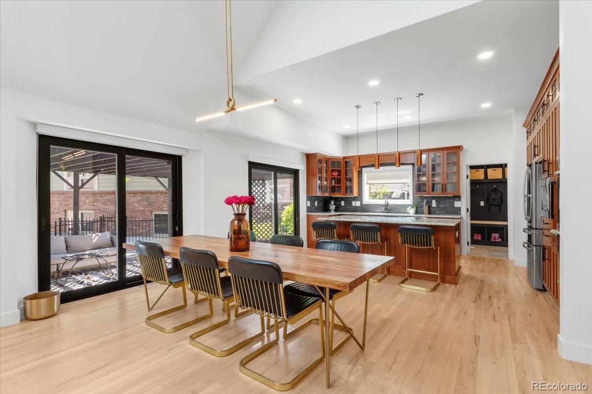 1118 Oakhurst Drive