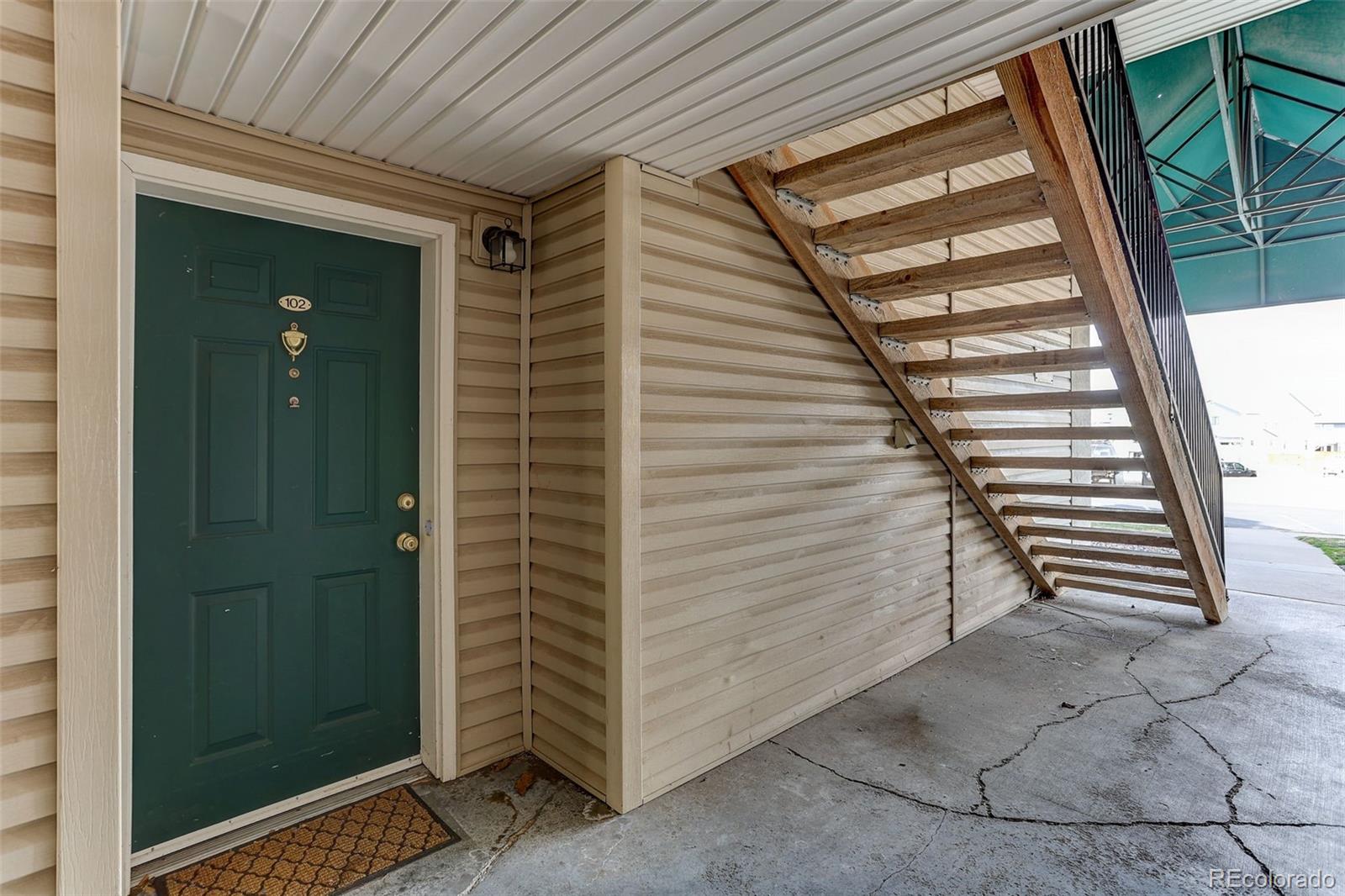 5667 S Urban Street 102