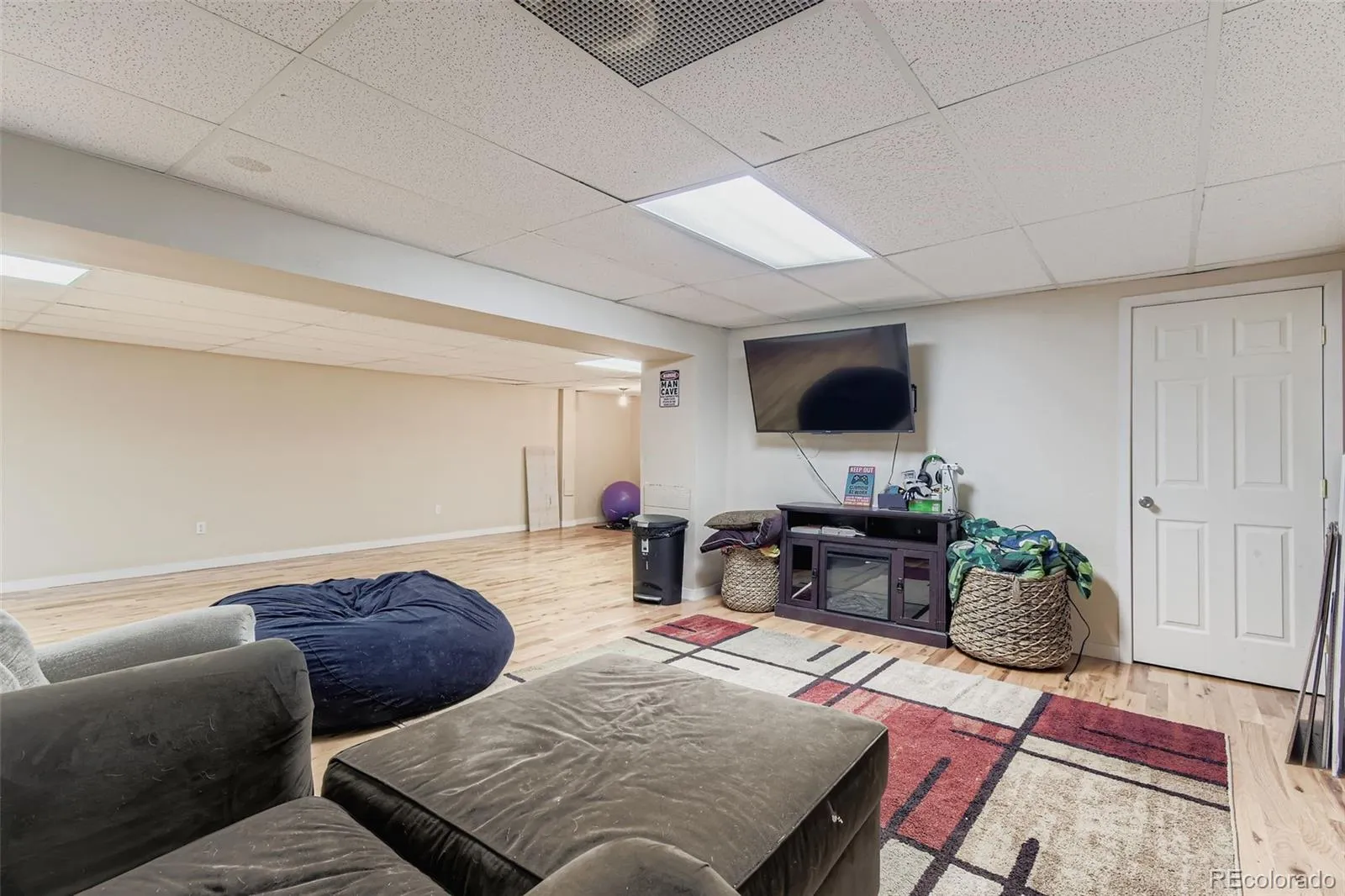 Keenesburg, Colorado 80643, United States, 4 Bedrooms Bedrooms, ,3 BathroomsBathrooms,Residential,Active,235973