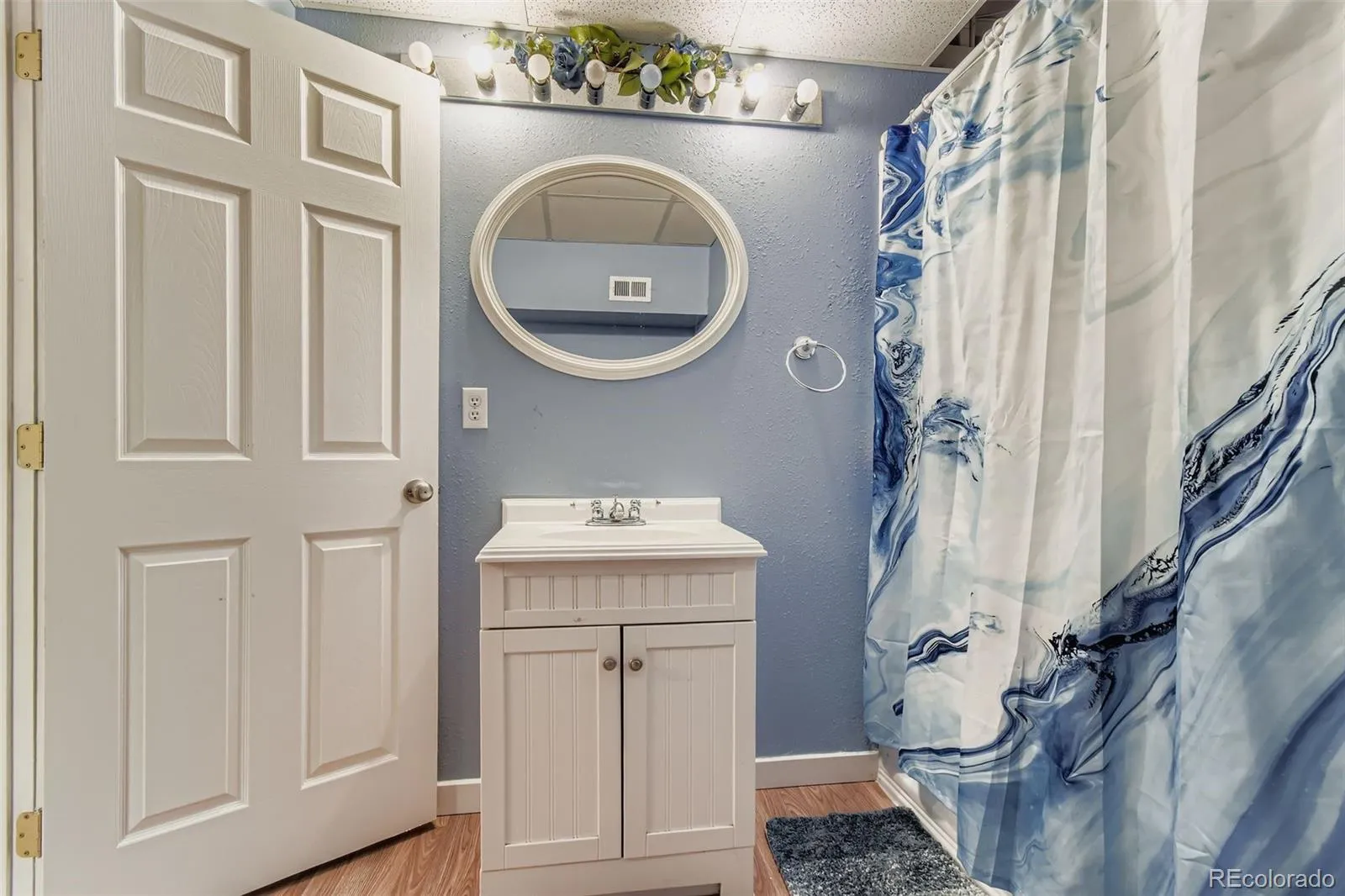 Keenesburg, Colorado 80643, United States, 4 Bedrooms Bedrooms, ,3 BathroomsBathrooms,Residential,Active,235973