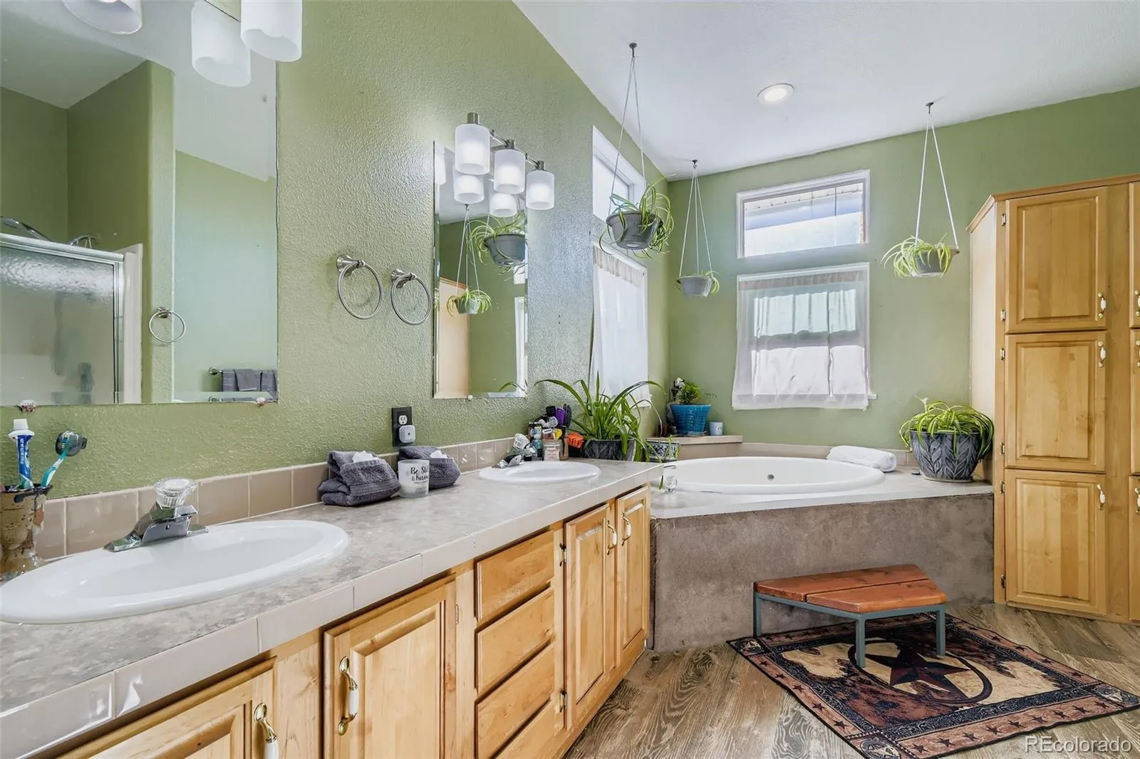 Keenesburg, Colorado 80643, United States, 4 Bedrooms Bedrooms, ,3 BathroomsBathrooms,Residential,Active,235973