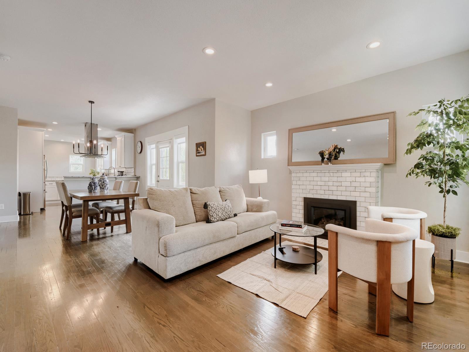 2695 Fairfax Street