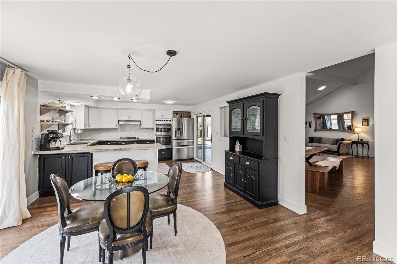 1712 Stonehenge Drive