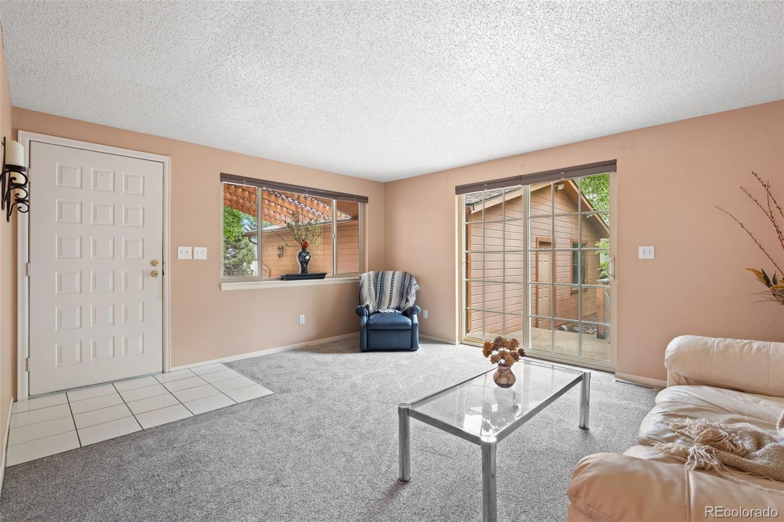 405 E Sutton Circle