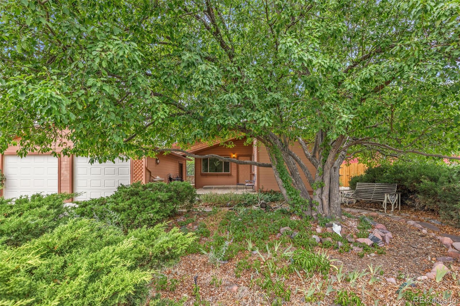 405 E Sutton Circle
