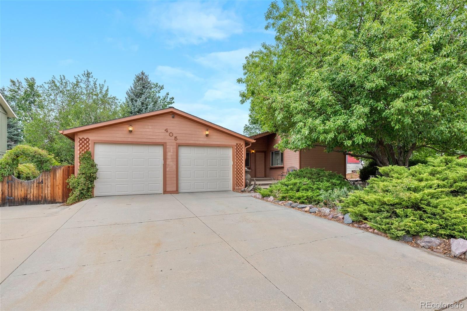 405 E Sutton Circle