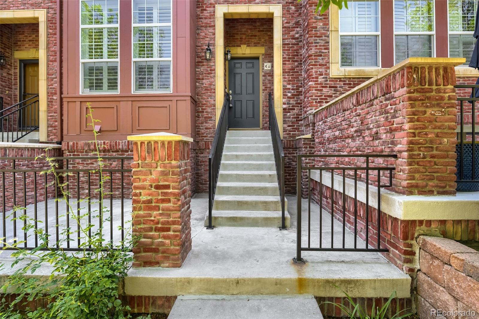9450 Ridgeline Boulevard G in Brownstones at Town Center, Highlands Ranch CO