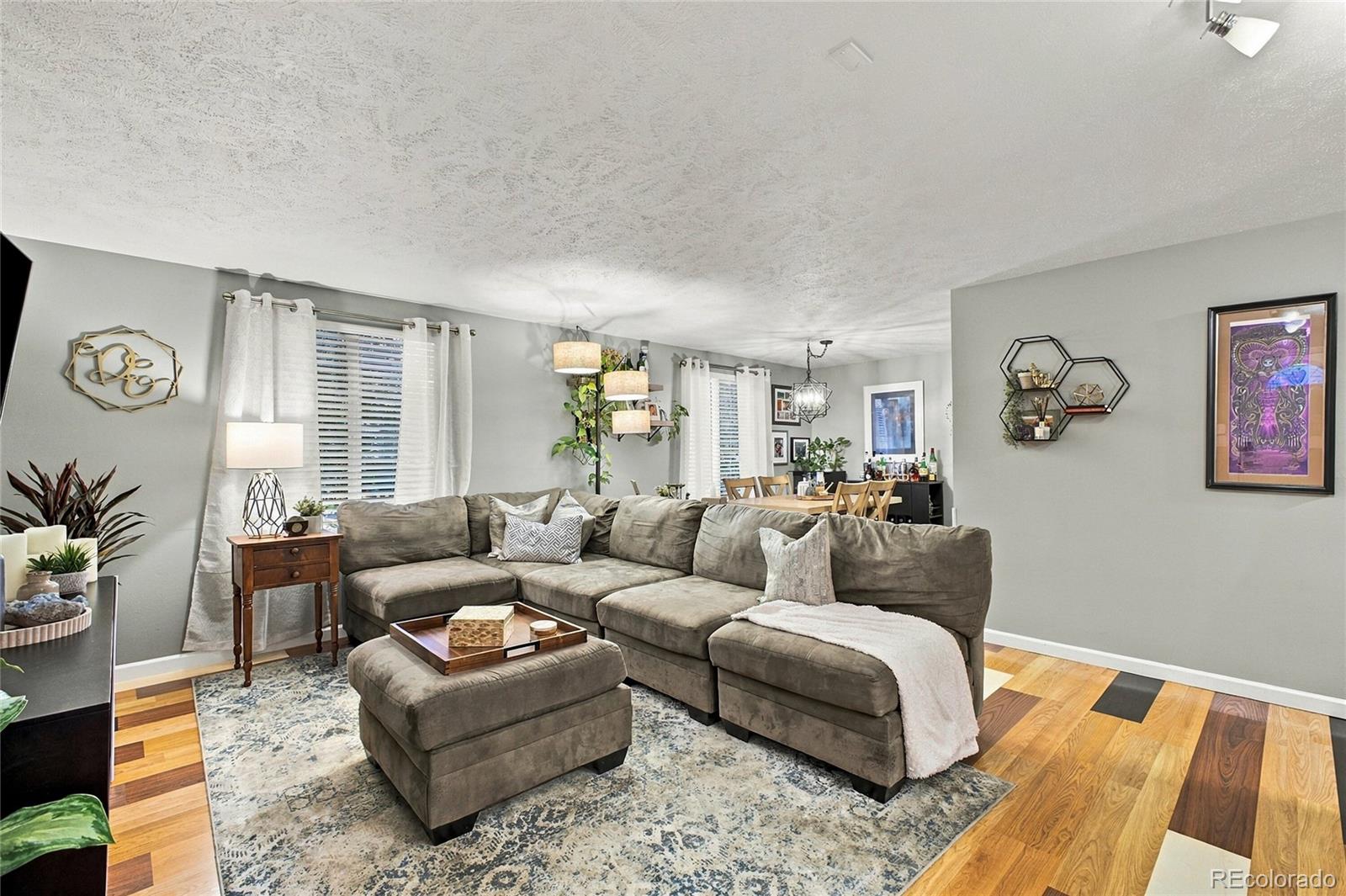 6214 W 92nd Place