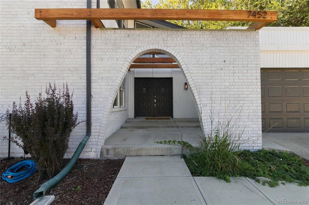 Photo of 7452 E Jarvis Place, Denver, CO 80237 (MLS # 4475340)