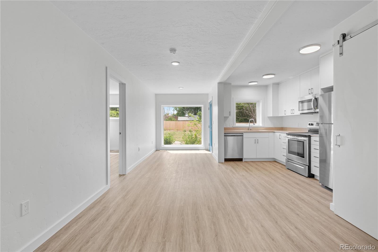 1953 Blackhawk Street