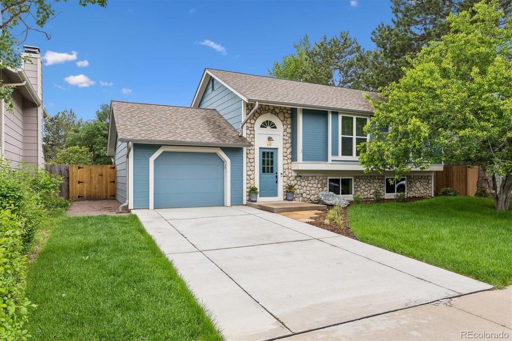 Photo of 632 W Chestnut Court, Louisville, CO 80027 (MLS # 3584532)
