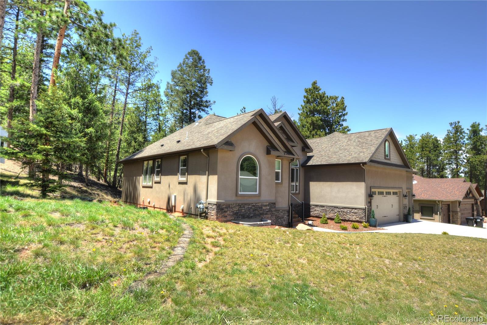 1210 Cottontail Trail