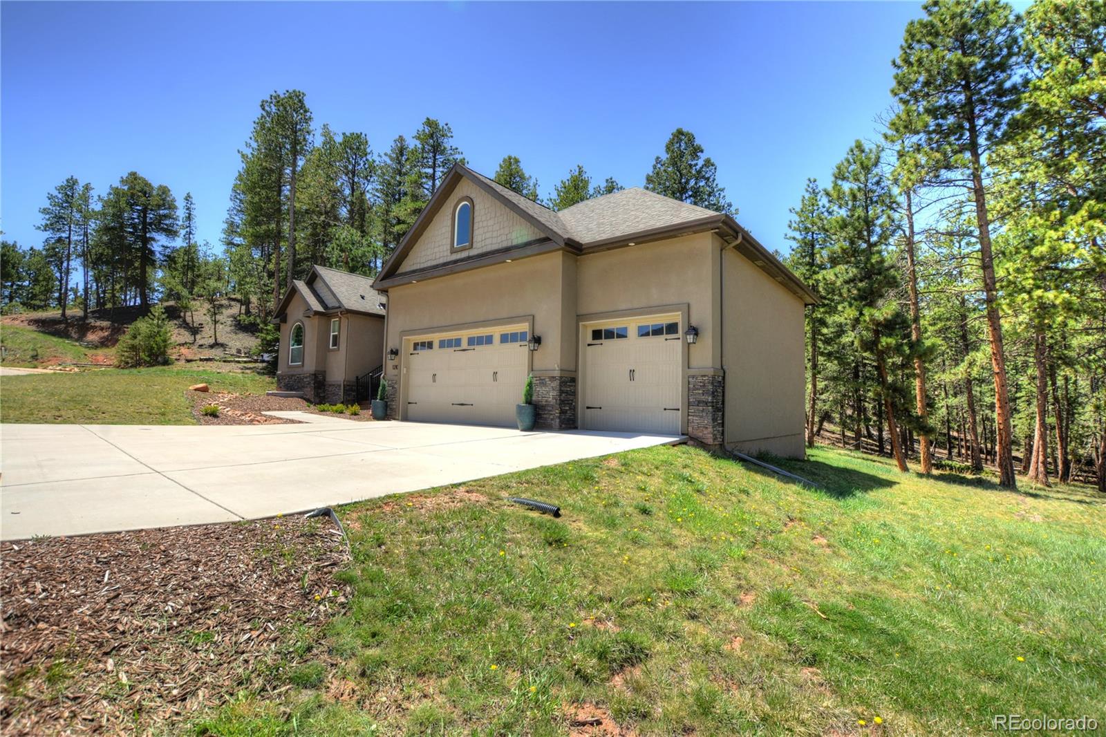 1210 Cottontail Trail