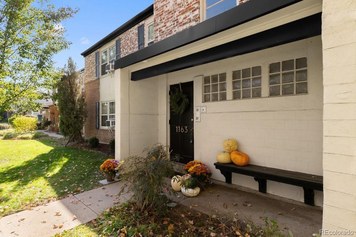 1163 Krameria Street 1