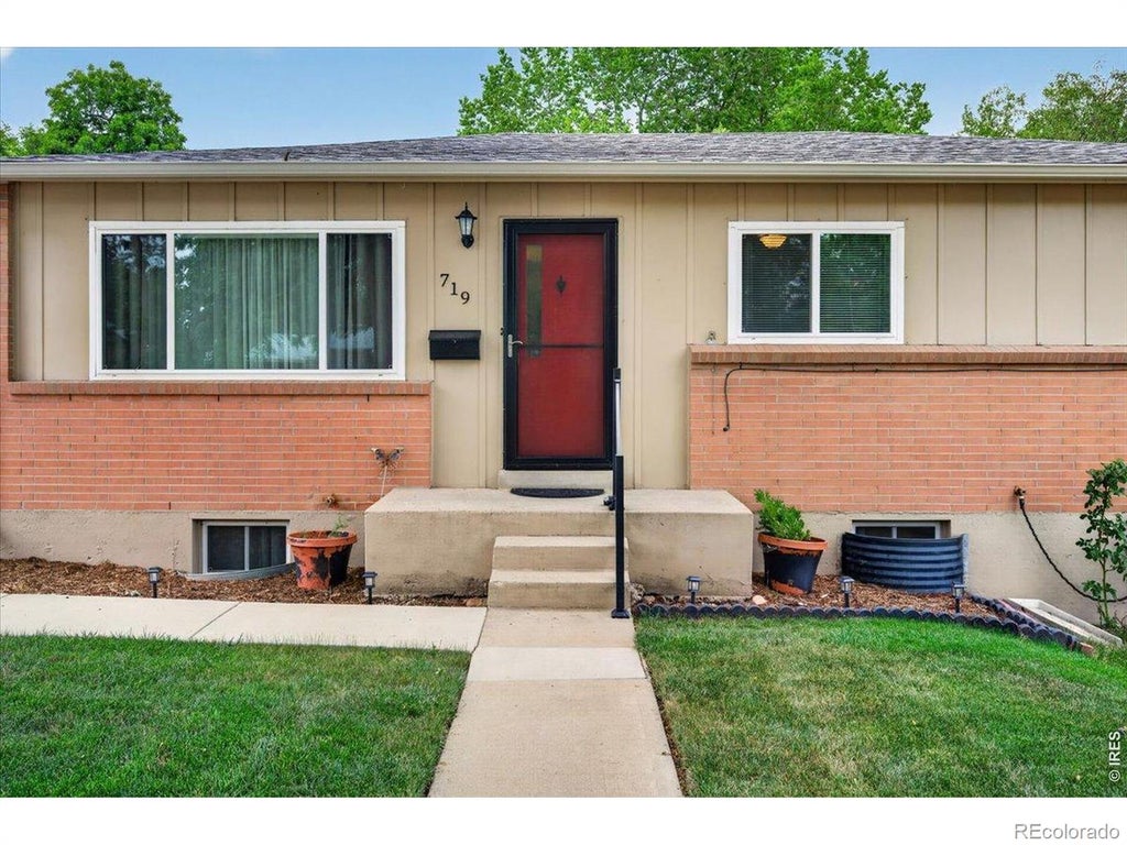 Photo of 719 S Swadley Street, Lakewood, CO 80228 (MLS # IR1070331)