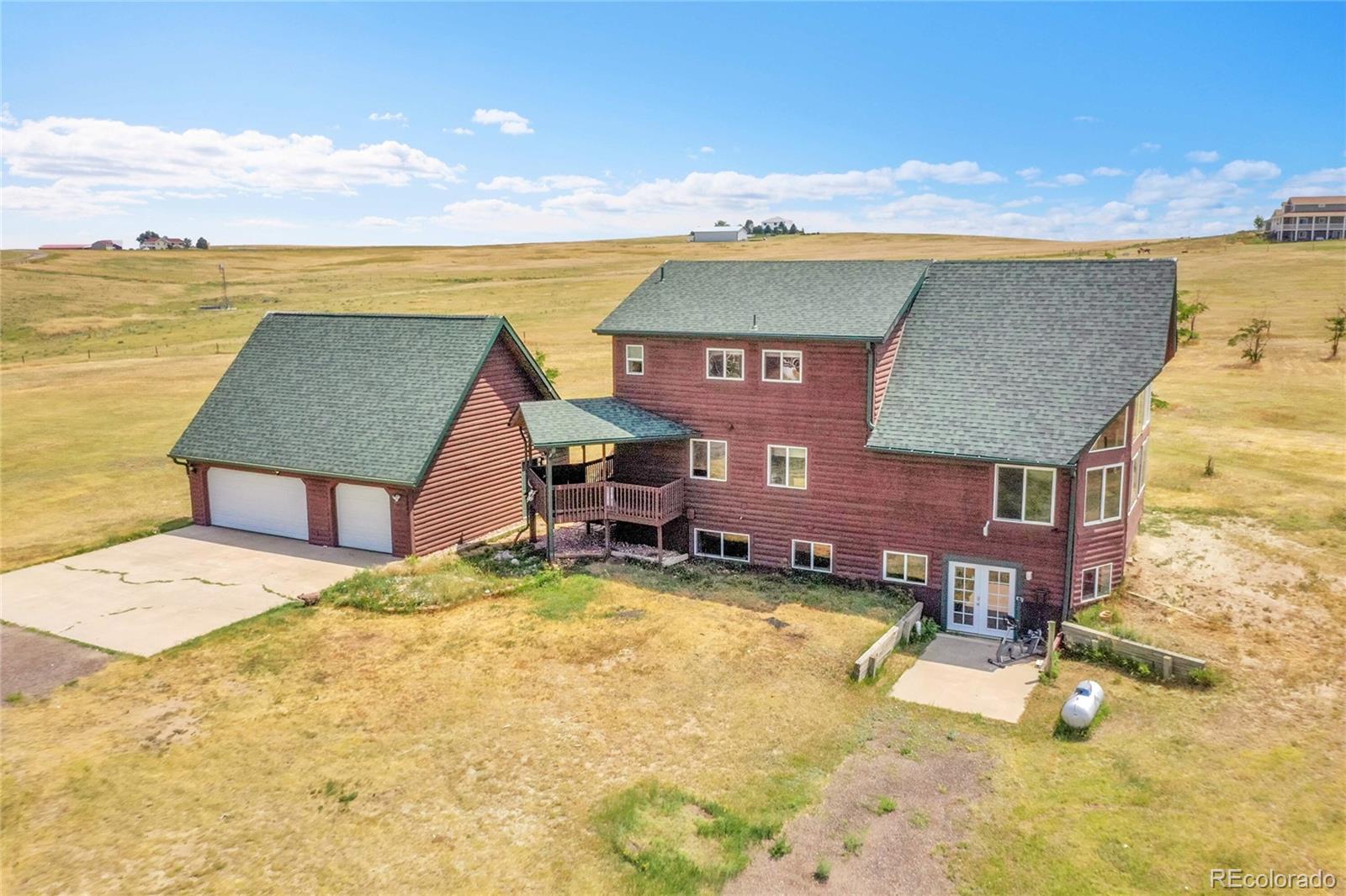 5225 Tom Bay Place