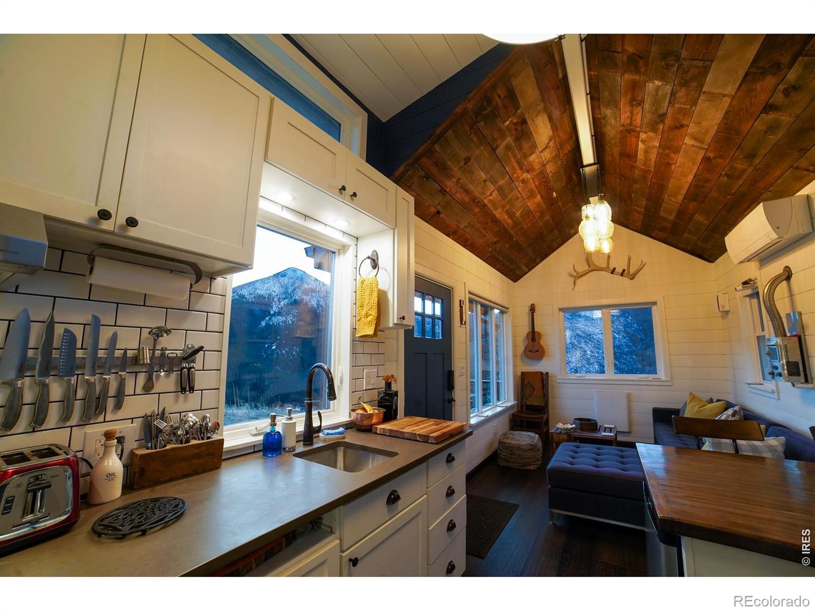 560 Emerson Gulch Road