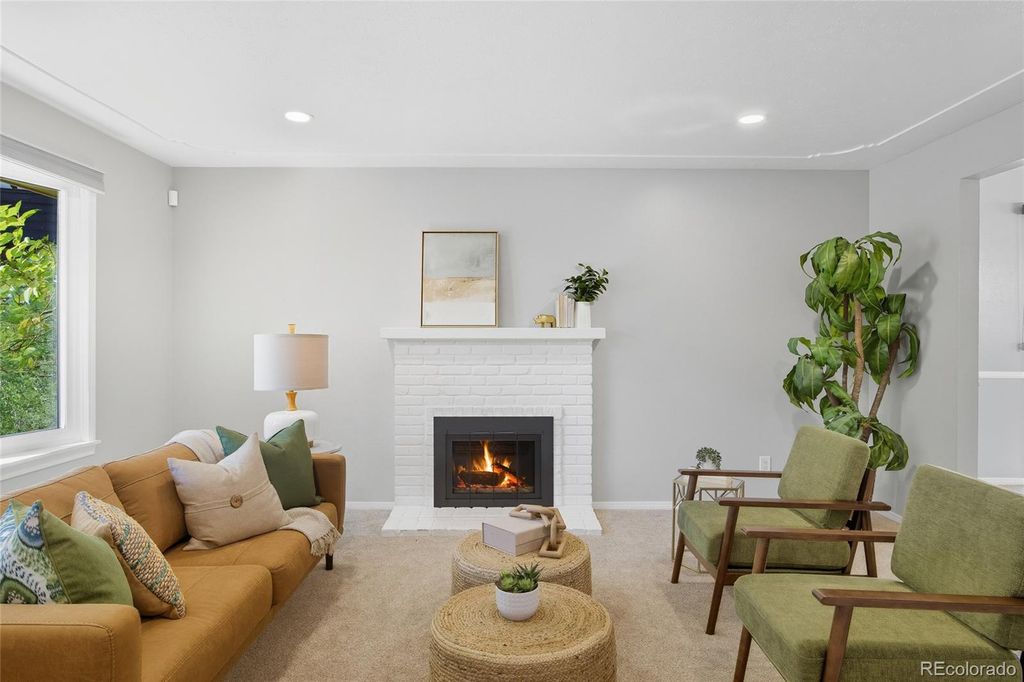 Photo of 10885 E Crestline Place, Englewood, CO 80111 (MLS # 4091310)
